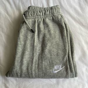 grey nike sweatpants